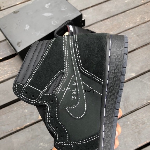 Travis Scott x Jordan 1 High “Black Phantom” OG SP - Picture 4 of 7